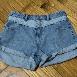 PacSun Denim Mom Short Size 28